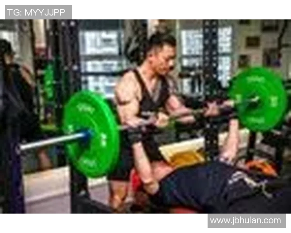 武汉篮球队在大师赛中的力量展现与战术分析深度点评